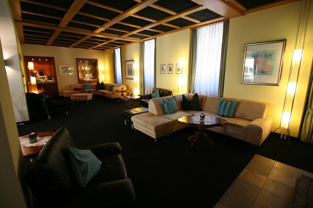 Hotel Metropol サース フェー エクステリア 写真
