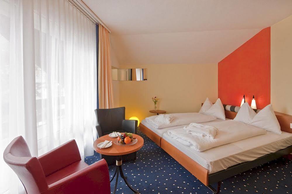 Hotel Metropol サース フェー エクステリア 写真