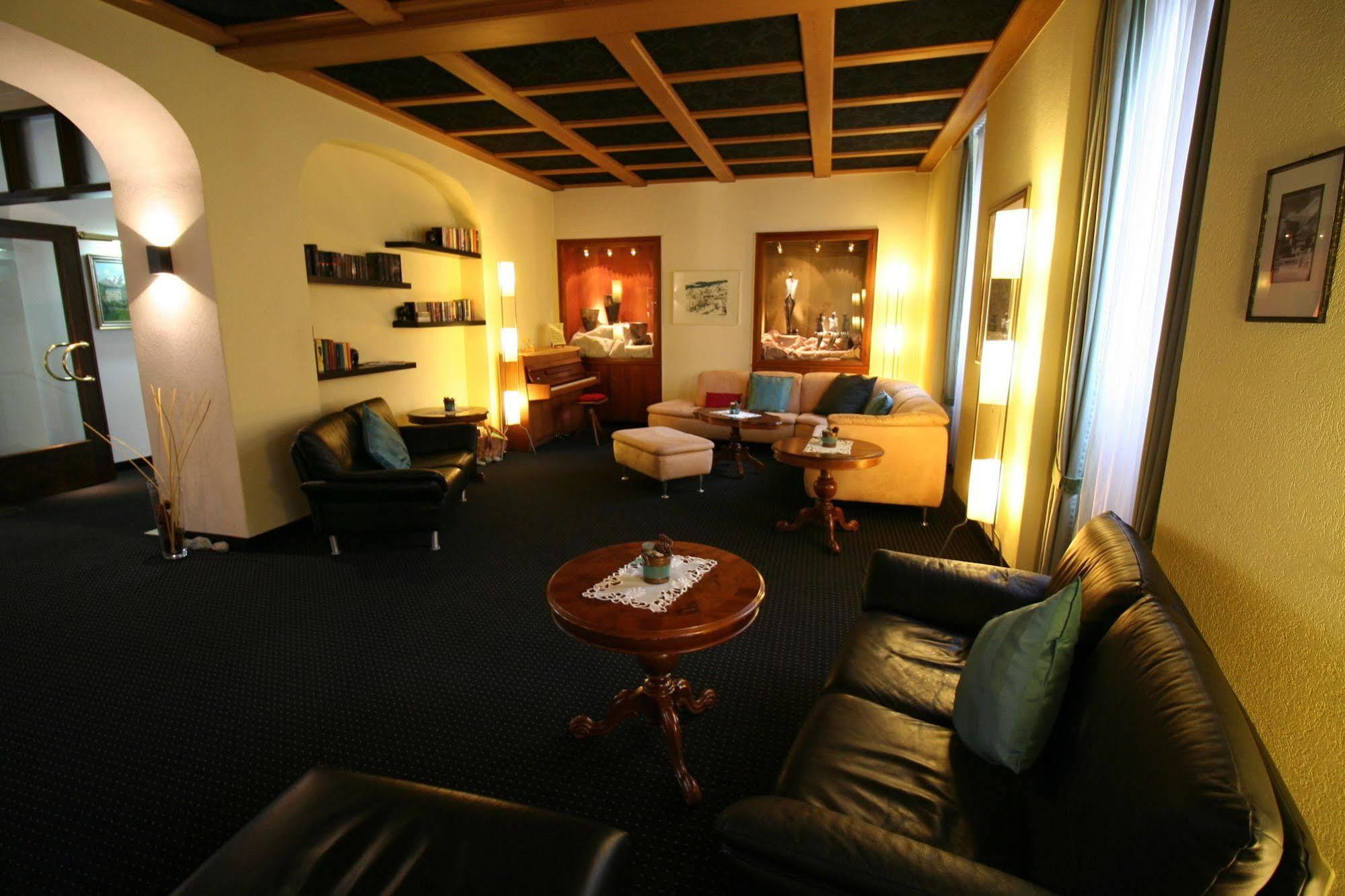 Hotel Metropol サース フェー エクステリア 写真