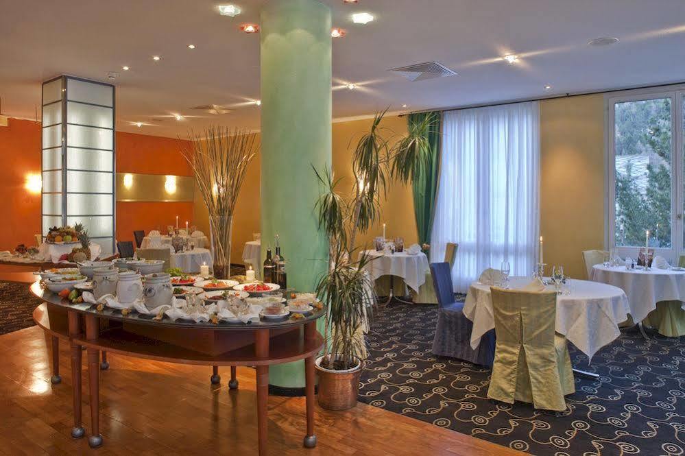 Hotel Metropol サース フェー エクステリア 写真