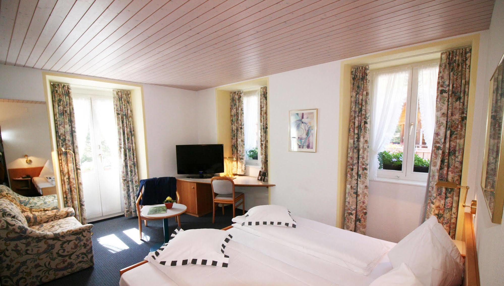 Hotel Metropol サース フェー エクステリア 写真